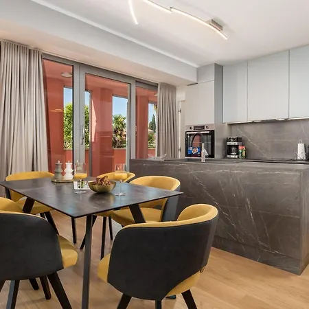 Luxury Center -50m To The Sea